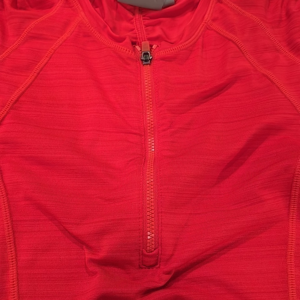 Athleta Rash Guard Too - Picture 3 of 5